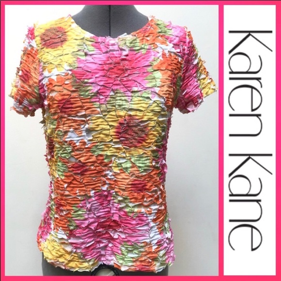 Karen Kane Tops - ⚡️sale⚡️Karen Kane Instyle floral shredded top